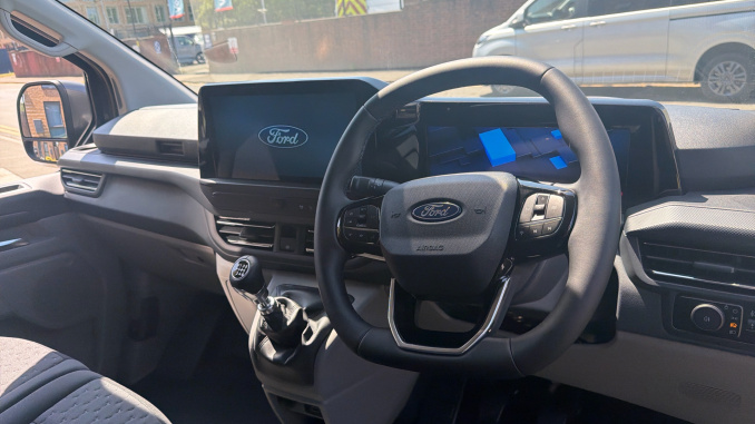 Ford Transit Custom 280 L1 Diesel Fwd 2.0 EcoBlue 136ps H1 Van Limited - Image 16